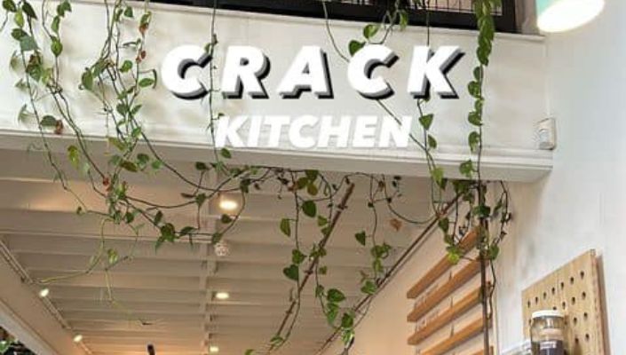 Crack Kitchen